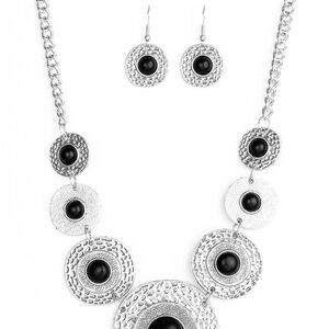 Paparazzi Necklace ~ Tiger Trap - Black